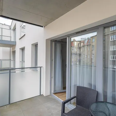 Nowoczesne I Eleganckie Very Berry W Poznaniu By Renters Познань