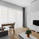 Apartament Nowoczesne I Eleganckie Oraz Z Balkonami W Poznaniu By Renters Poznań