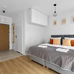 Apartament Nowoczesne I Eleganckie Oraz Z Balkonami W Poznaniu By Renters *