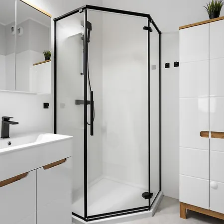 Nowoczesne I Eleganckie Very Berry W Poznaniu By Renters *