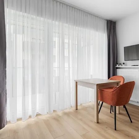 Nowoczesne I Eleganckie Very Berry W Poznaniu By Renters