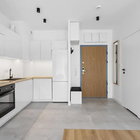 Apartment Nowoczesne I Eleganckie Very Berry W Poznaniu By Renters *
